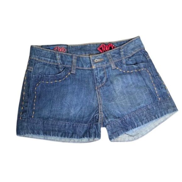 Chick Nicky Hilton Skull Distressed Denim Shorts Womens Size 26 Blue - Picture 2 of 7